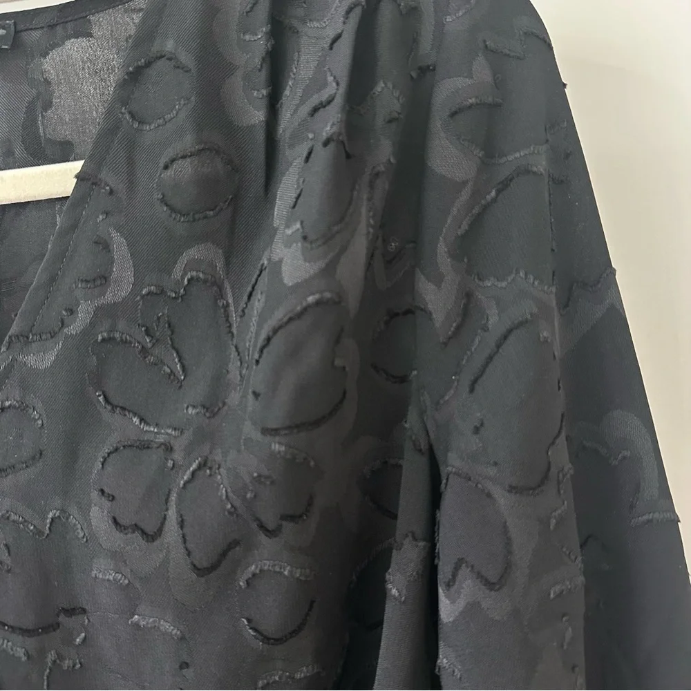 Madewell Black Floral Jacquard Side Tie Wrap Top, Size Medium - Picture 5 of 10